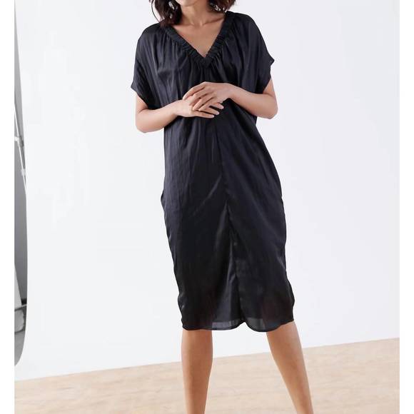 ELS Side Ruched Zero Sleeve Dress - Black - Winter Springs